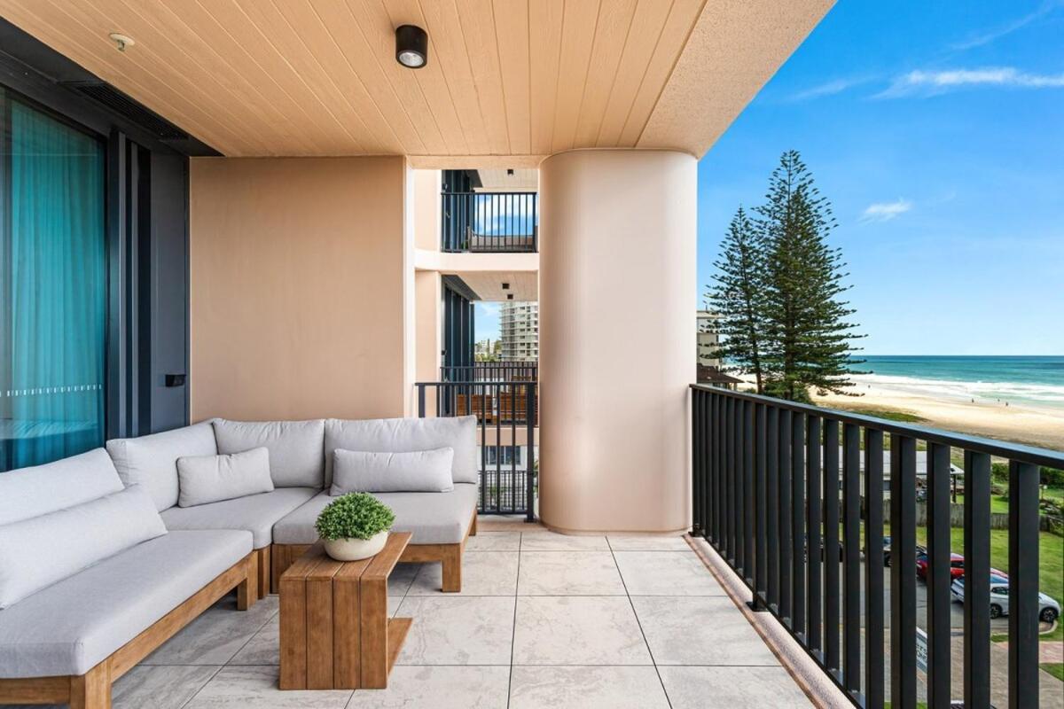 Palm Paradise * Gold Coast